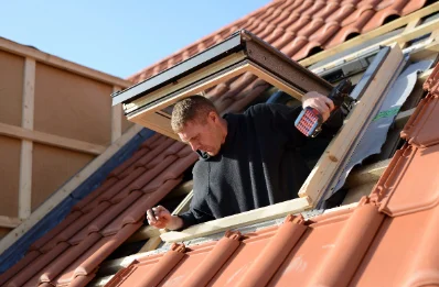Pose de fenêtres de toit Velux à Sarcenas